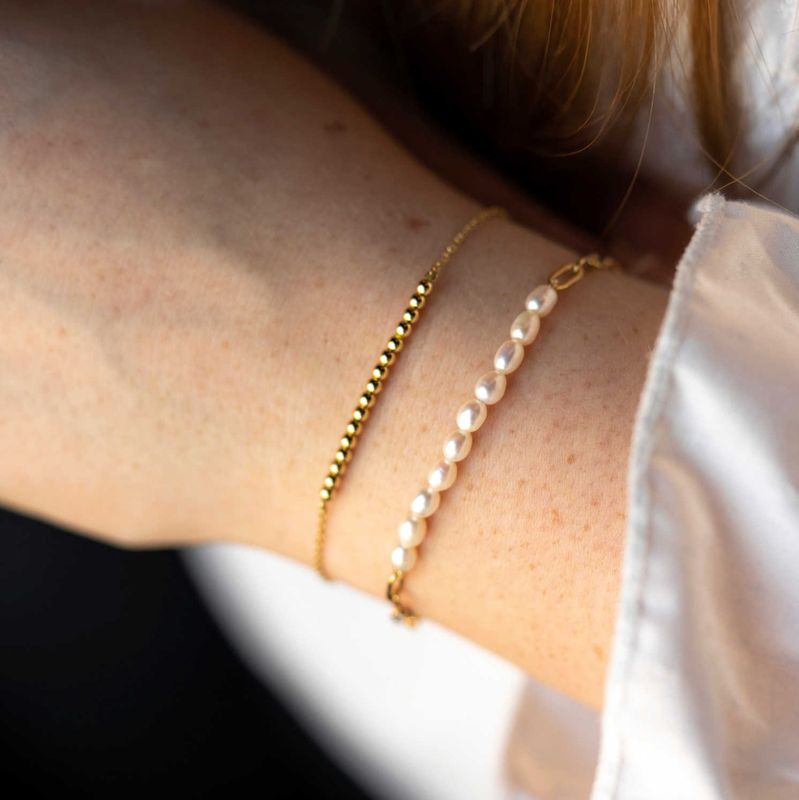 NORA MØRK ARMBÅND I SØLV 710132