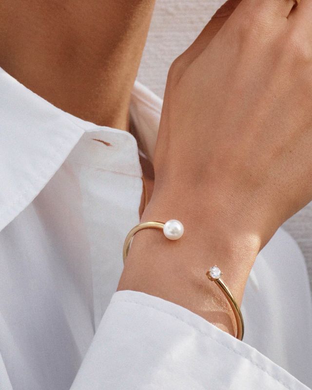 Luna Bangle Gold 126040