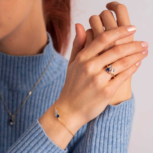 GLAM ARMBÅND MED BLÅ TONER 